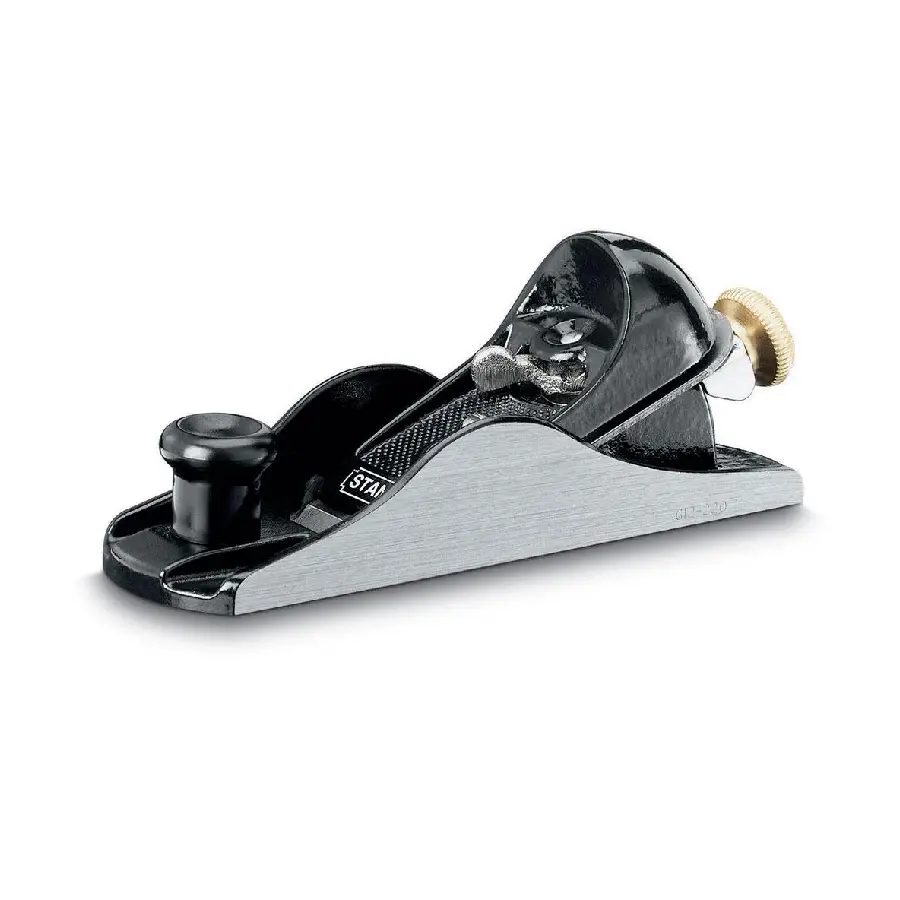 Cepillo block profesional Stanley, herramienta robusta y precisa para alisar y ajustar superficies de madera con acabado uniforme.